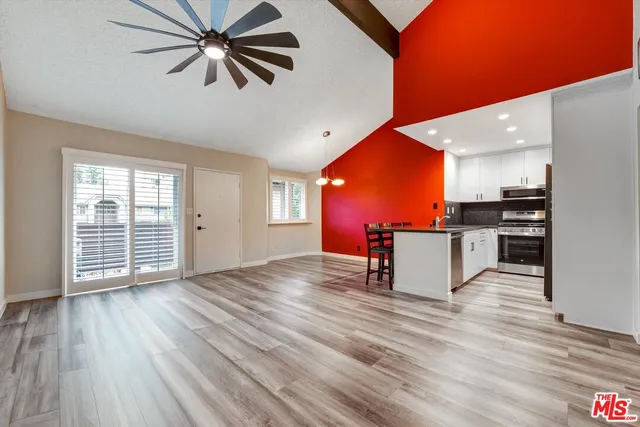$458,000 | 14823 Sherman Way, Unit 4, Van Nuys, CA 91405