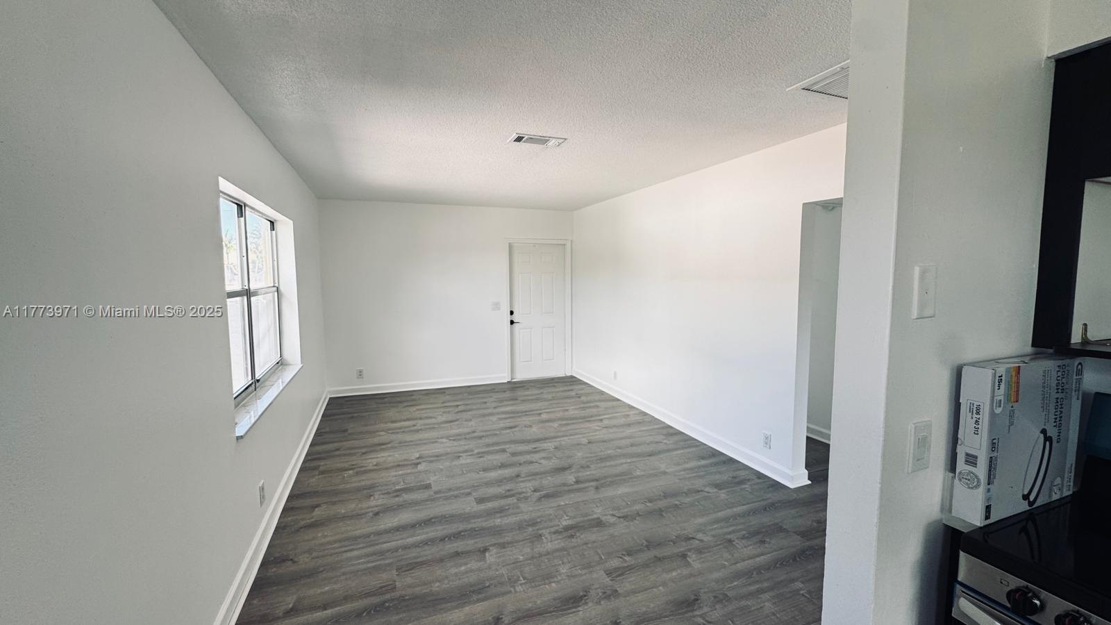 1006 10th Street, Unit 3 West Palm Beach, FL 33401 - Photo 4 of 15