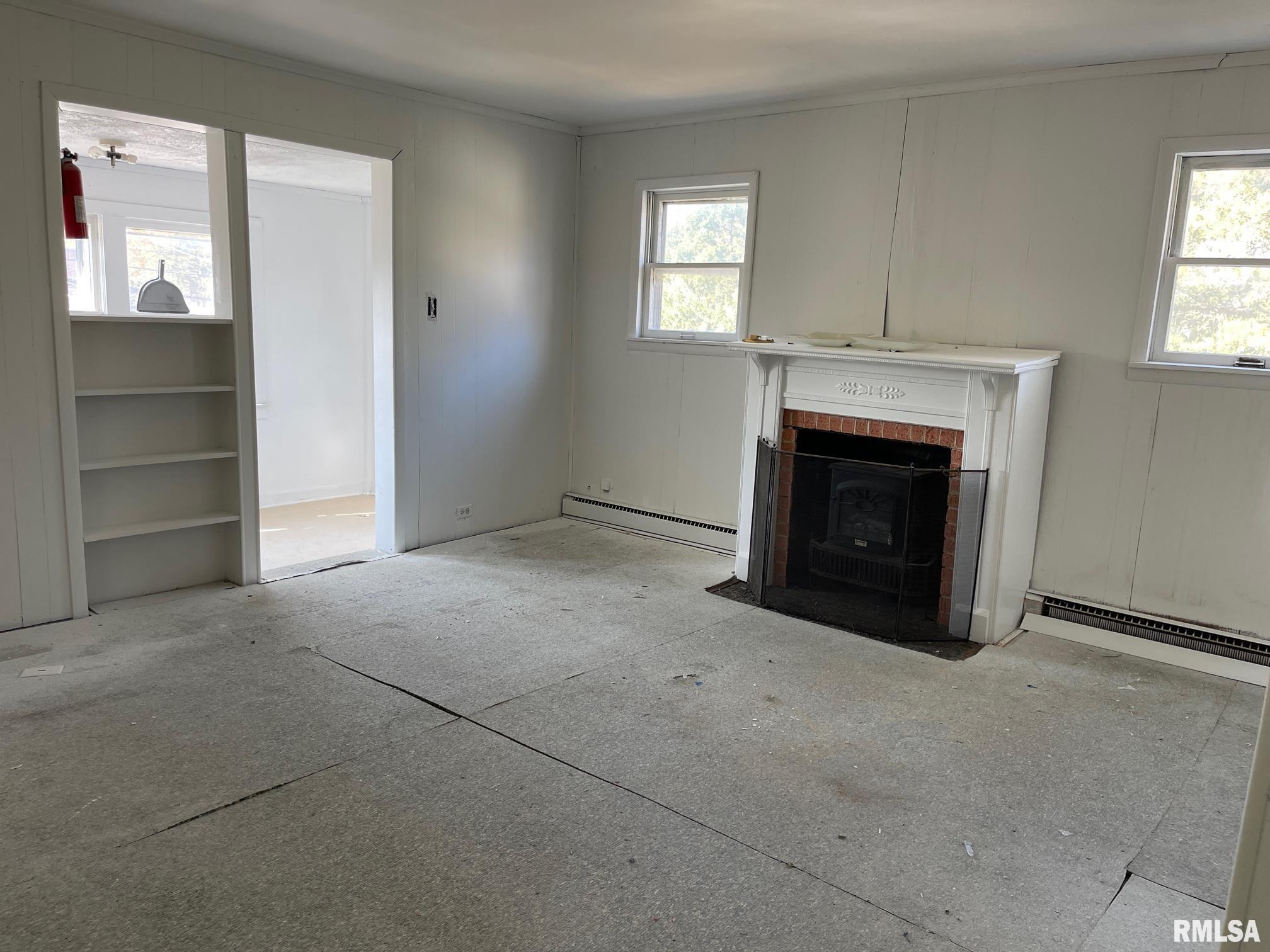 420 North Main Street Benton, IL 62812 - Photo 2 of 10