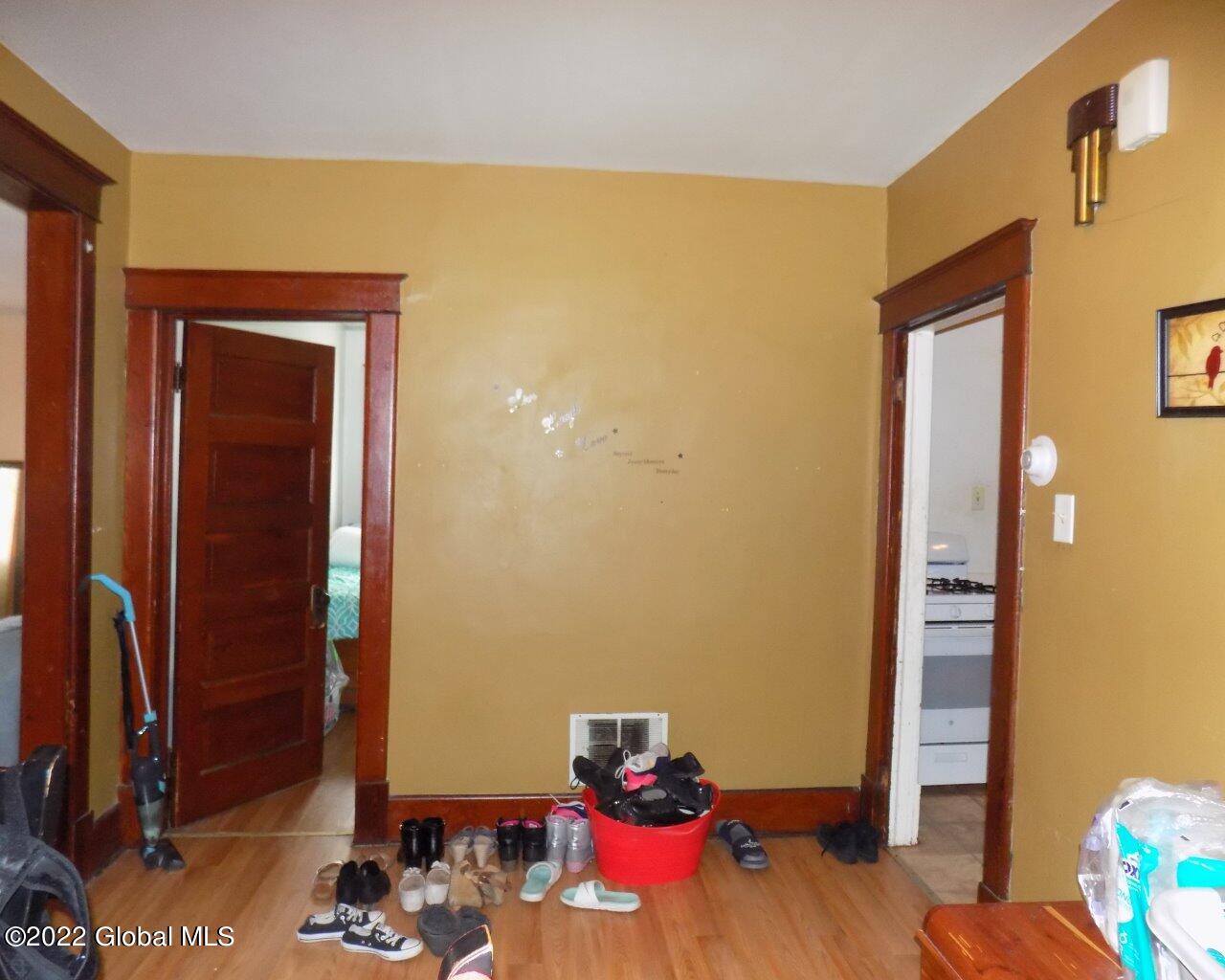 32 Northampton Road Amsterdam, NY 12010 - Photo 34 of 98 DSCN7147