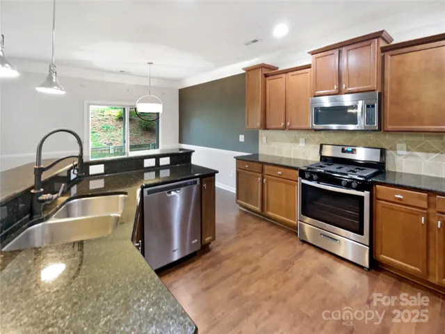 $400,000 | 305 Augustus Lane, Mount Holly, NC 28120