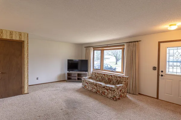 $239,900 | 1052 Pine Grove Lane, Lake City, MN 55041