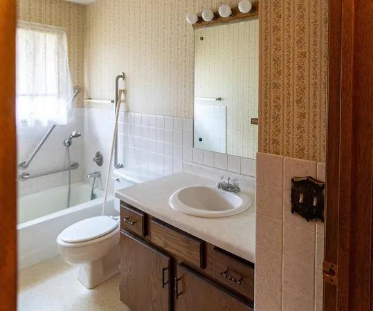 $239,900 | 1052 Pine Grove Lane, Lake City, MN 55041