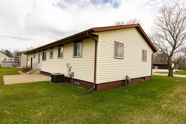 $239,900 | 1052 Pine Grove Lane, Lake City, MN 55041