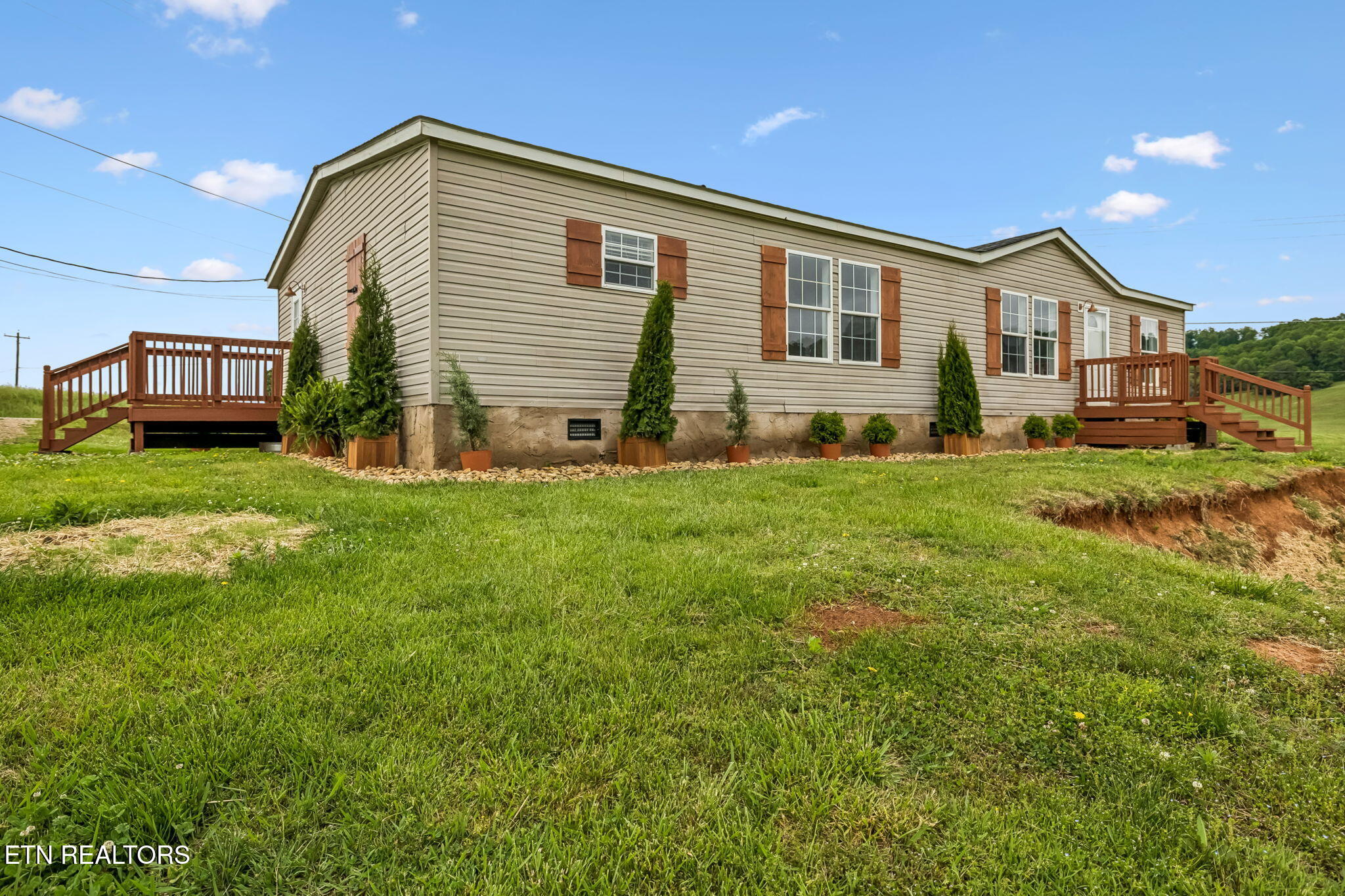 550 Head Of Creek Road Sweetwater, TN 37874 - Photo 2 of 37 34-550 Head of Creek Rd Sweetwater - 034