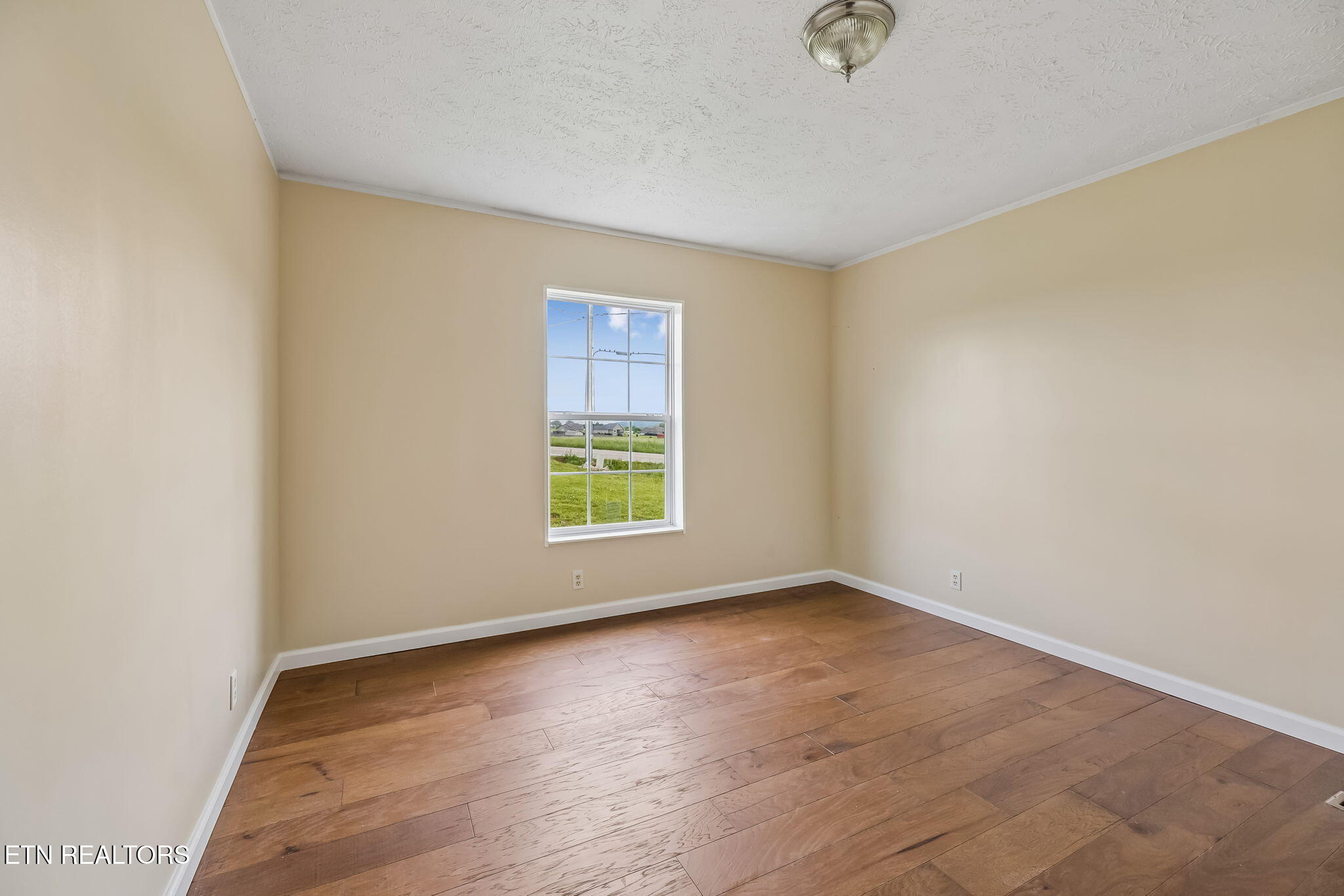 550 Head Of Creek Road Sweetwater, TN 37874 - Photo 21 of 37 Master Bed