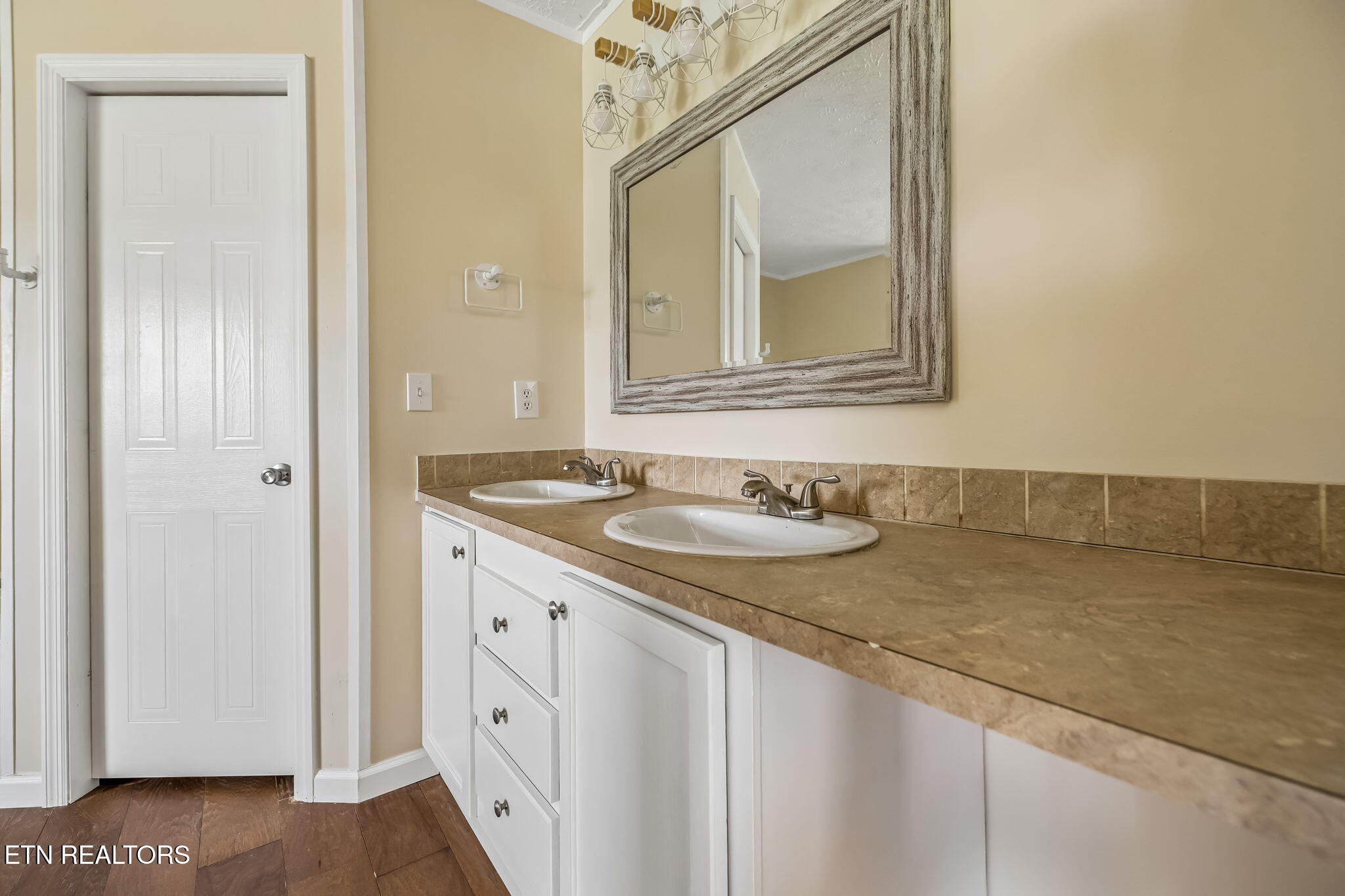 550 Head Of Creek Road Sweetwater, TN 37874 - Photo 24 of 37 Master Bath