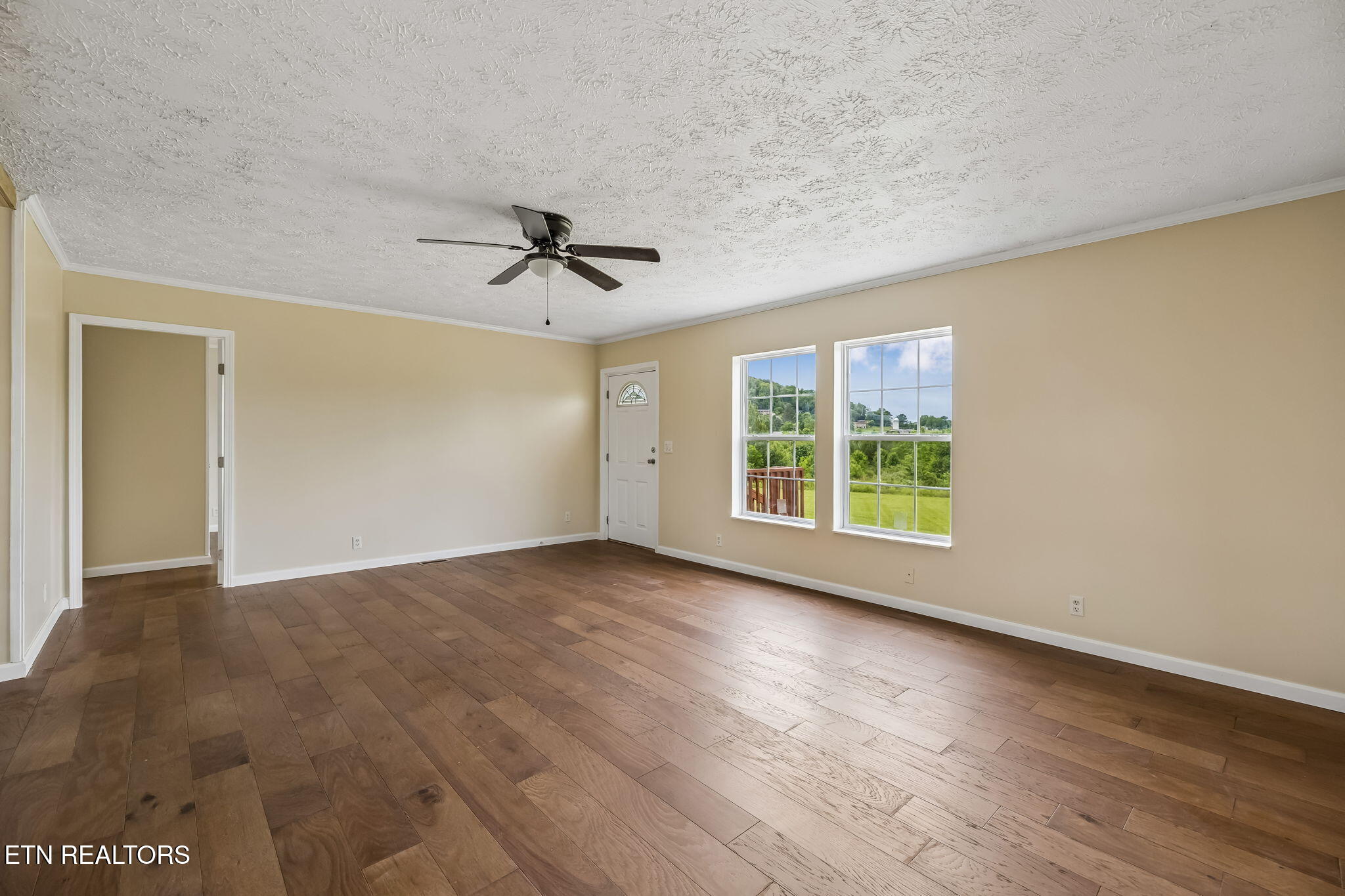 550 Head Of Creek Road Sweetwater, TN 37874 - Photo 31 of 37 Living room