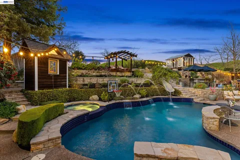 $2,288,000 | 976 Richard Lane, Danville, CA 94526