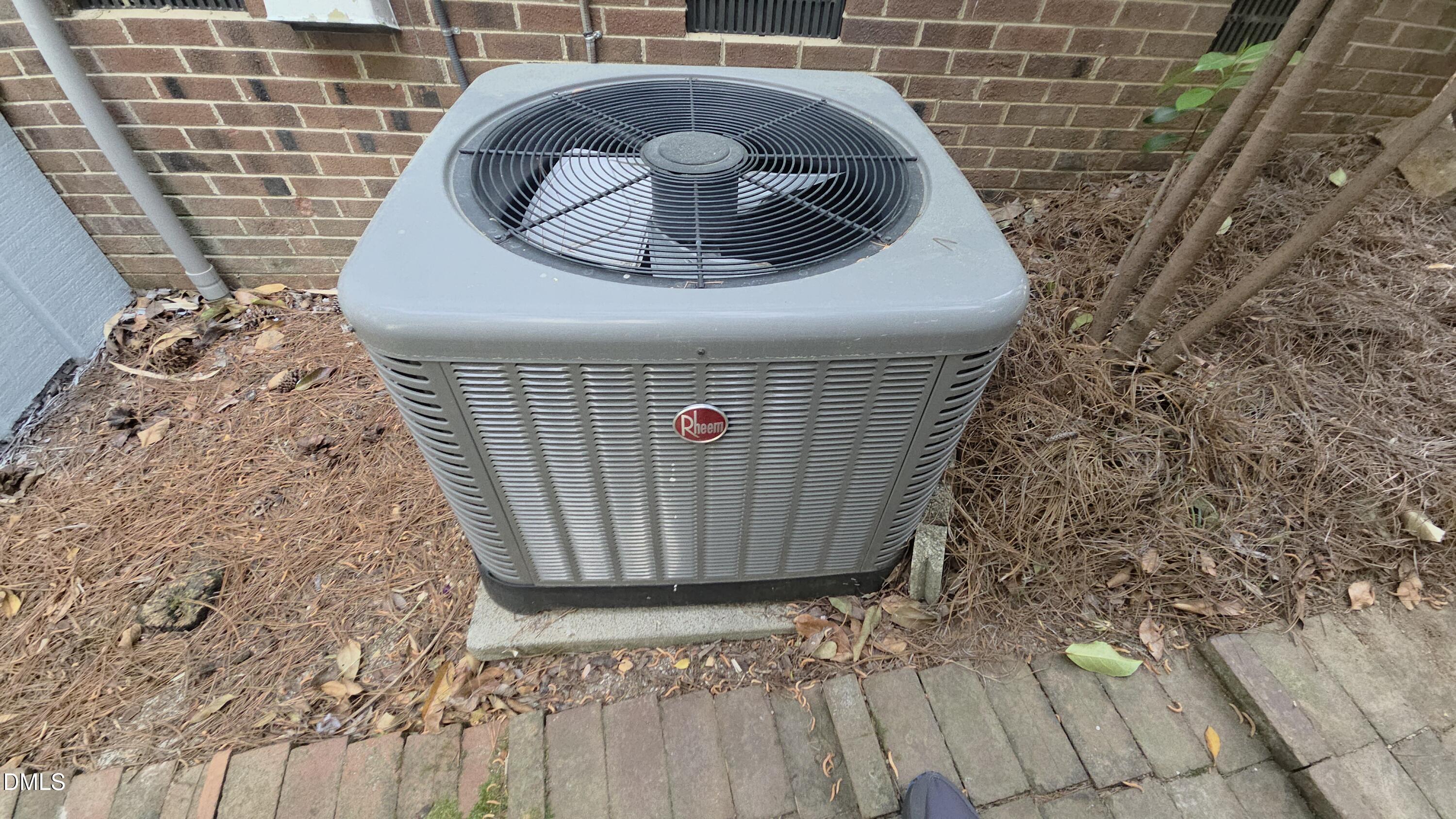 2716 Rue Sans Famille Raleigh, NC 27607 - Photo 38 of 40 20260408_144528