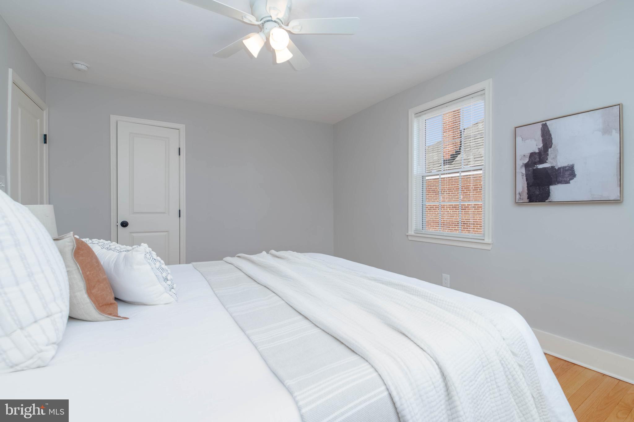 136 Dumbarton Road Baltimore, MD 21212 - Photo 12 of 42 Primary bedroom with lots of light