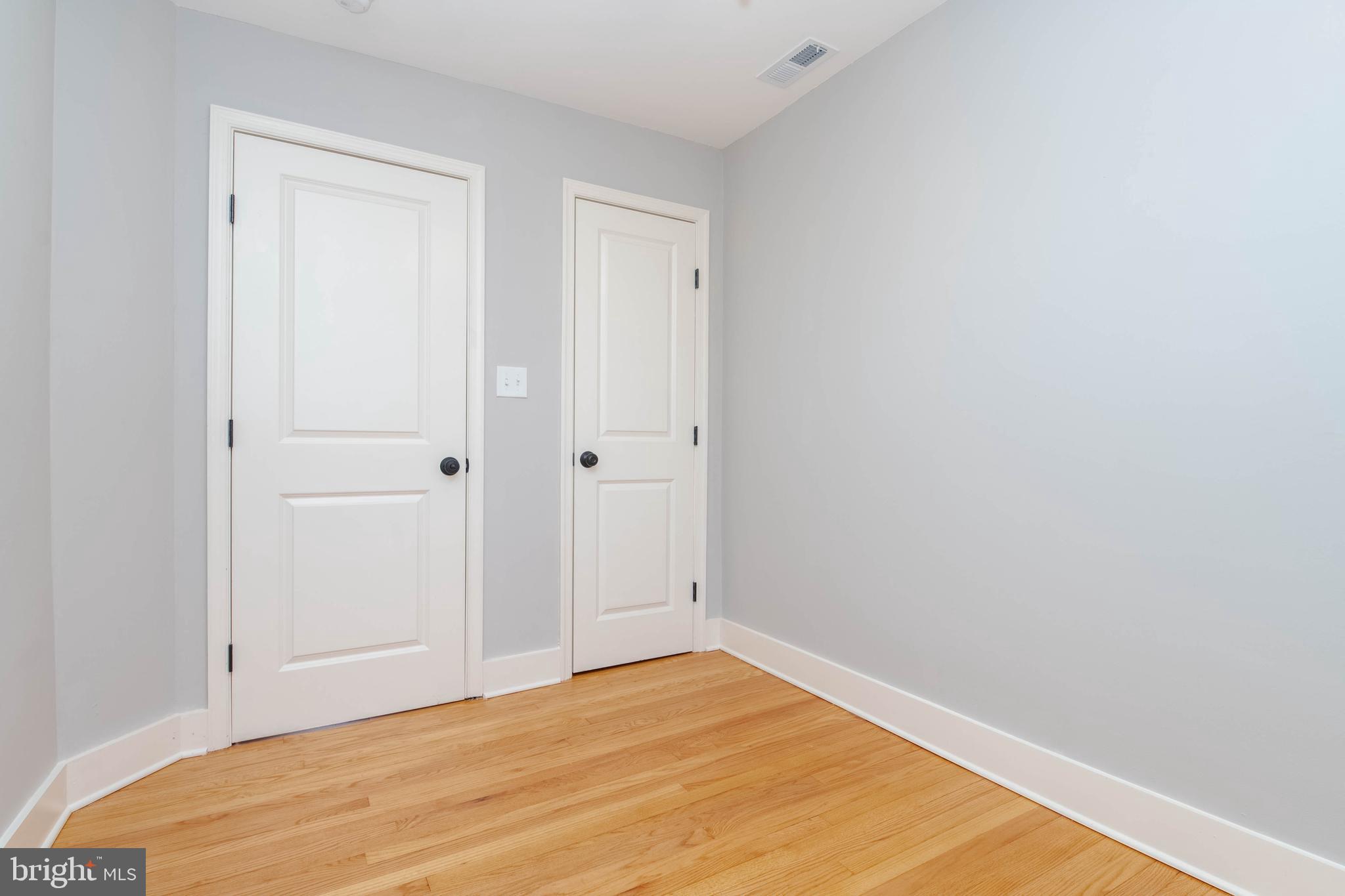 136 Dumbarton Road Baltimore, MD 21212 - Photo 18 of 42 All new doors and hardware!