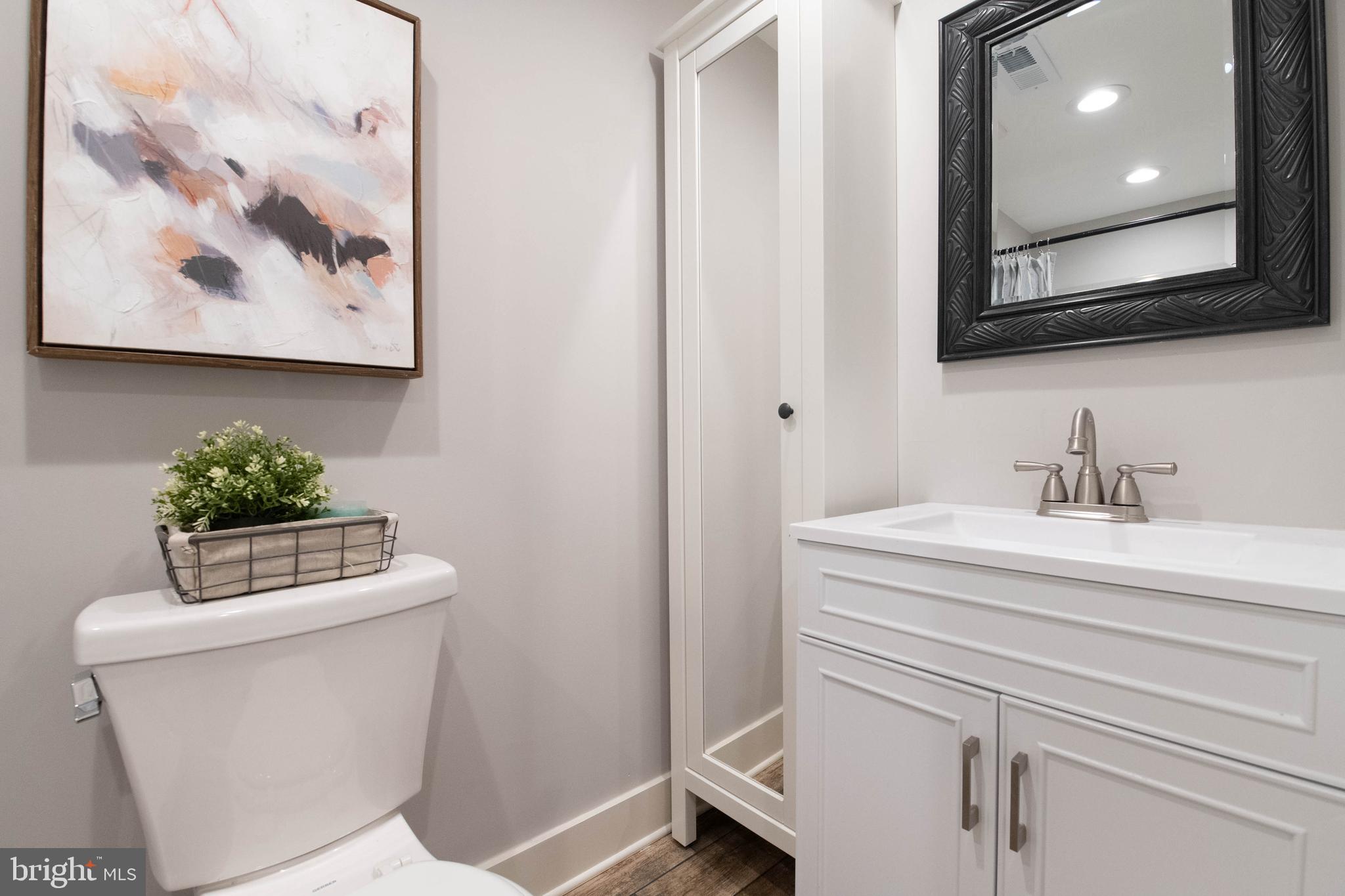 136 Dumbarton Road Baltimore, MD 21212 - Photo 29 of 42 second bath w storage closet