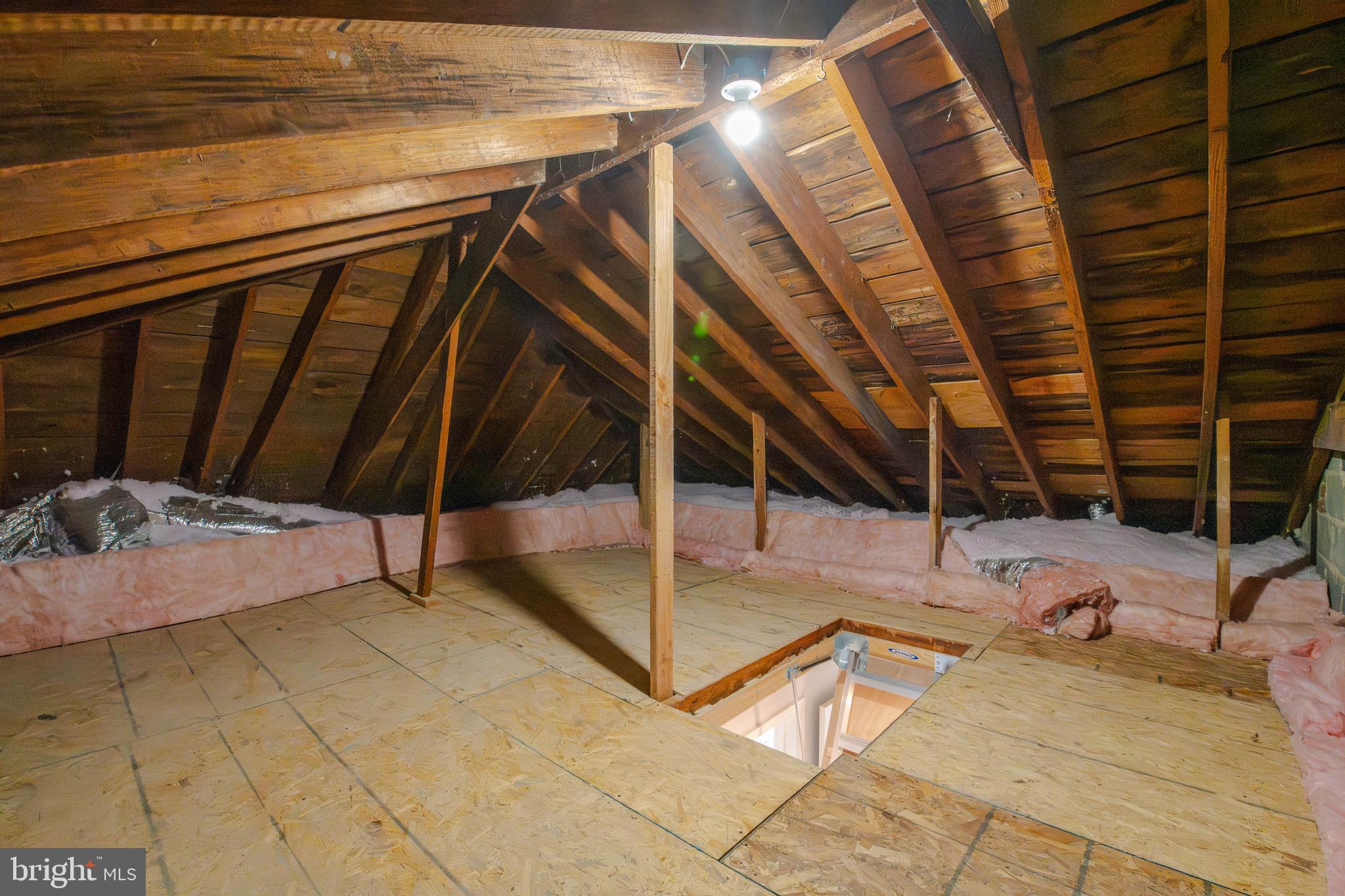 136 Dumbarton Road Baltimore, MD 21212 - Photo 33 of 42 Floored attic