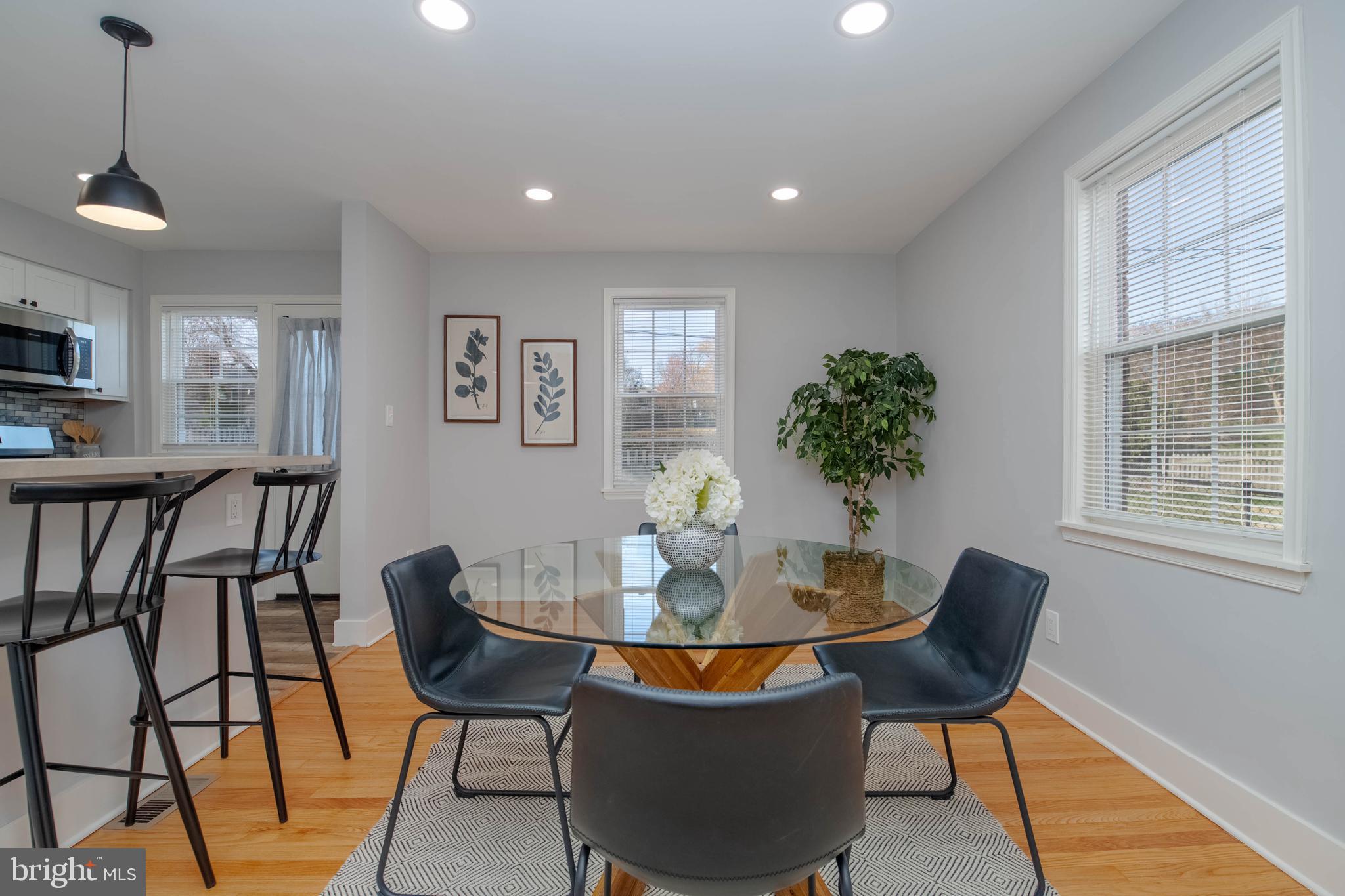 136 Dumbarton Road Baltimore, MD 21212 - Photo 7 of 42 Spacious open entertaining space