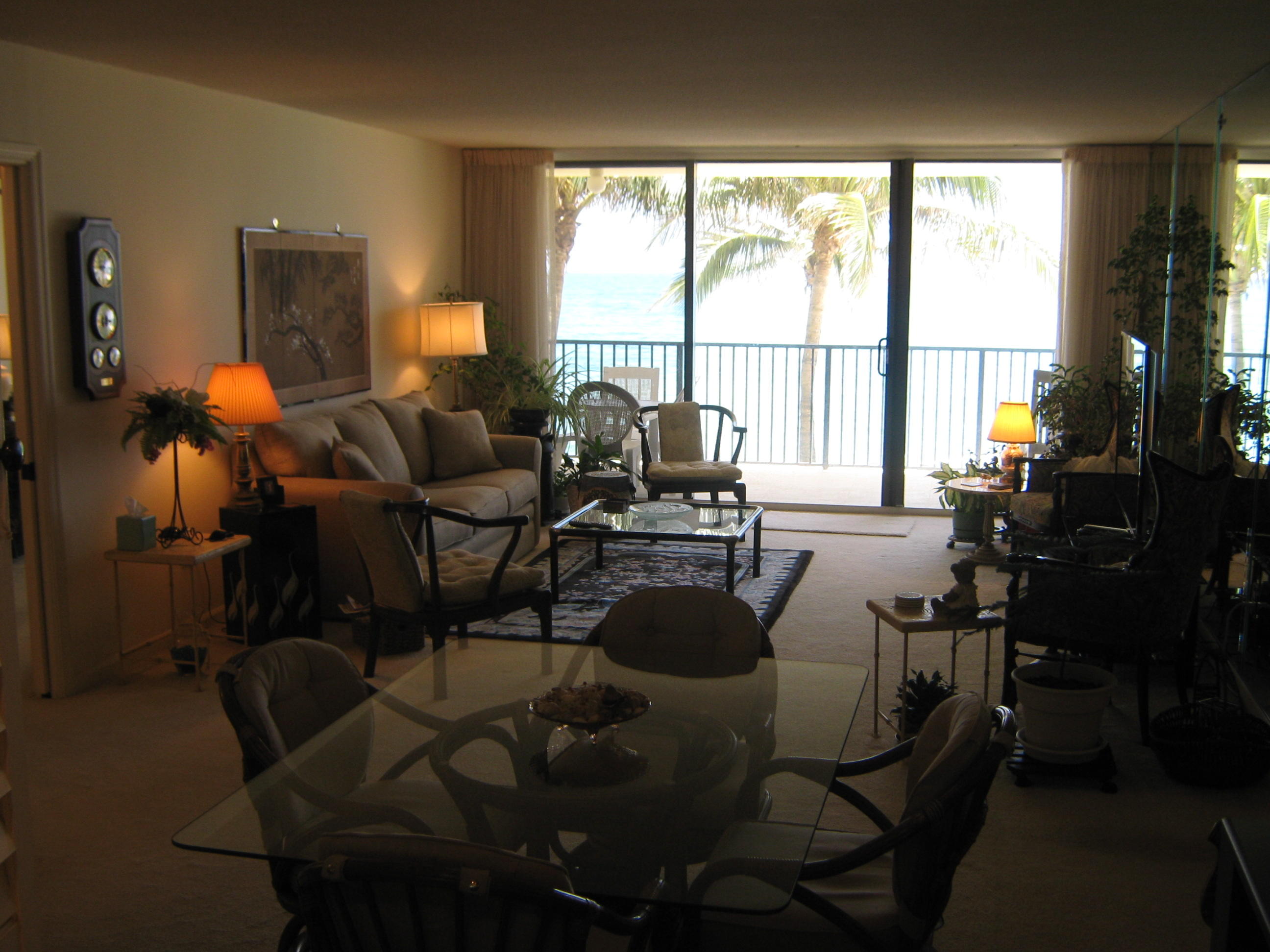 200 South Beach Road, Unit 102 Tequesta, FL 33469 - Photo 18 of 33 Dining/living area