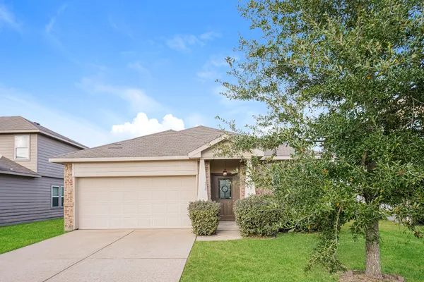 $236,600 | 318 Apache Field Lane, La Marque, TX 77568