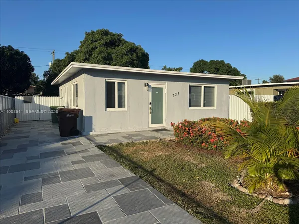 $3,000 | 731 East 19th Street, Hialeah, FL 33013