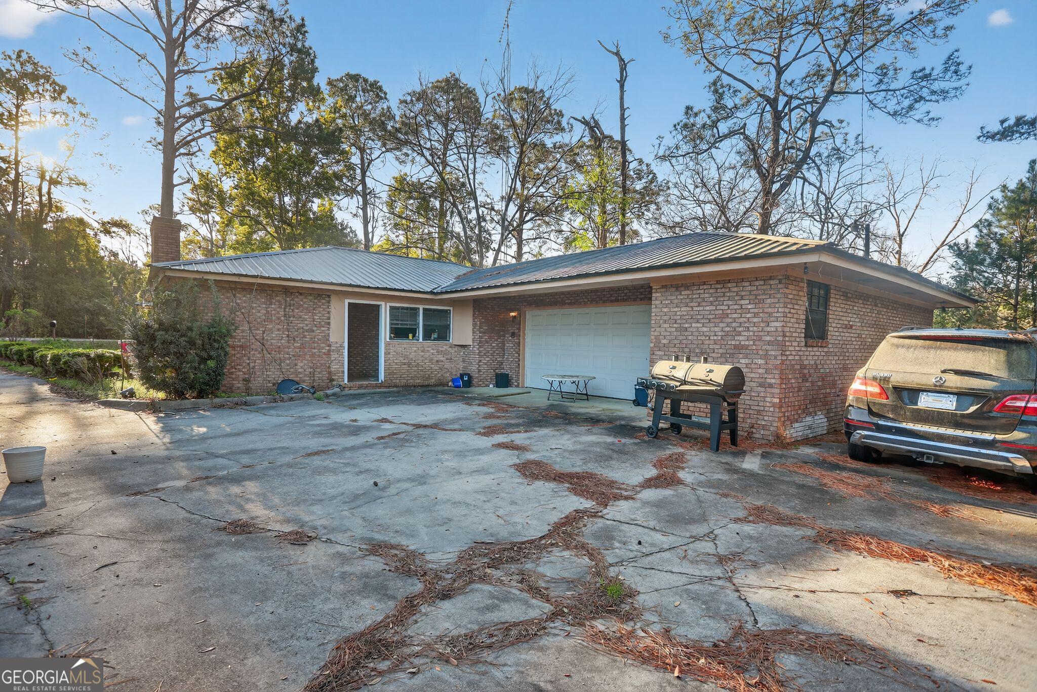 3285 Tyre Bridge Road Patterson, GA 31557 - Photo 3 of 29