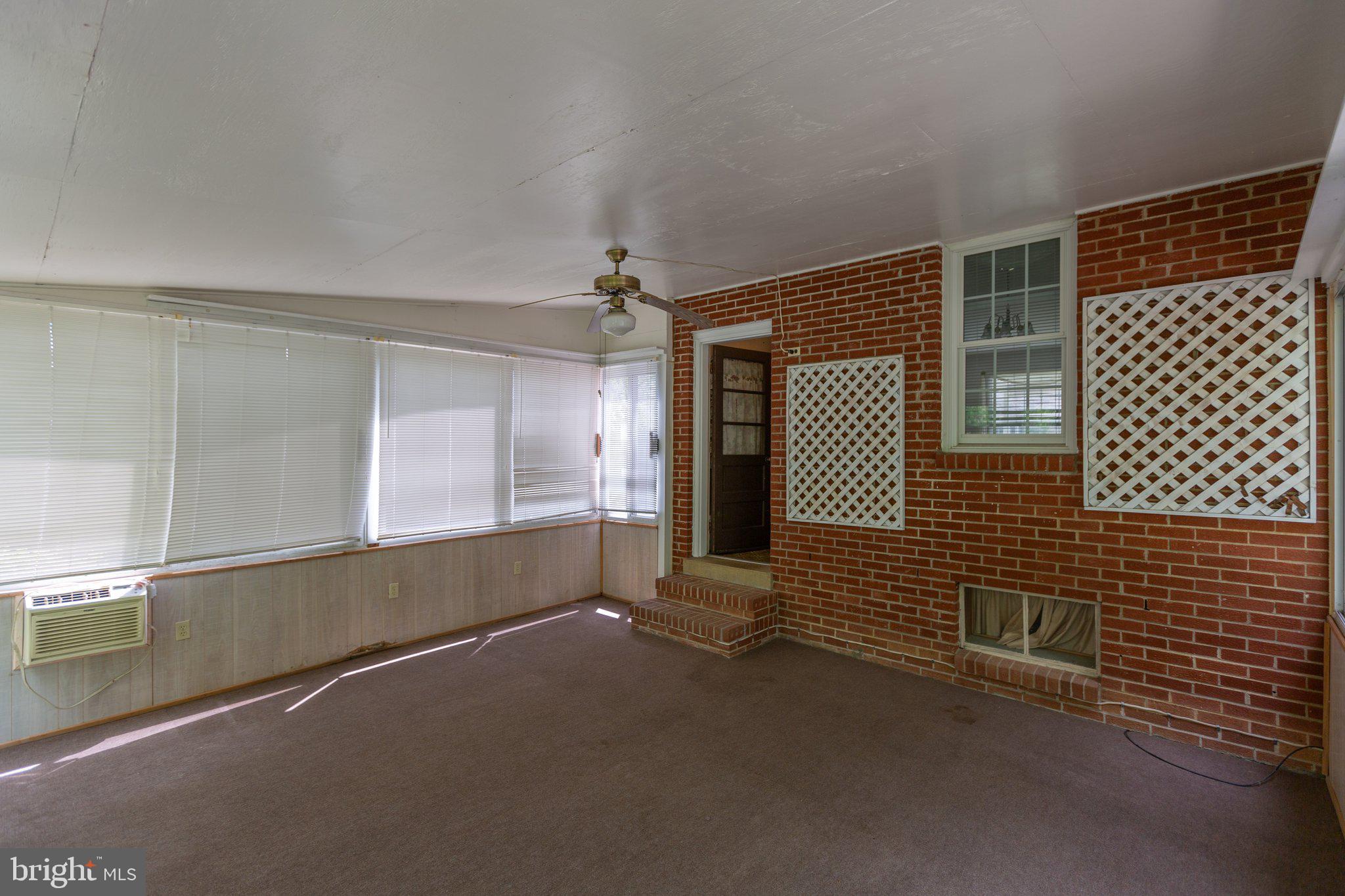 32 Pendleton Road Fredericksburg, VA 22405 - Photo 32 of 58 Covered porch