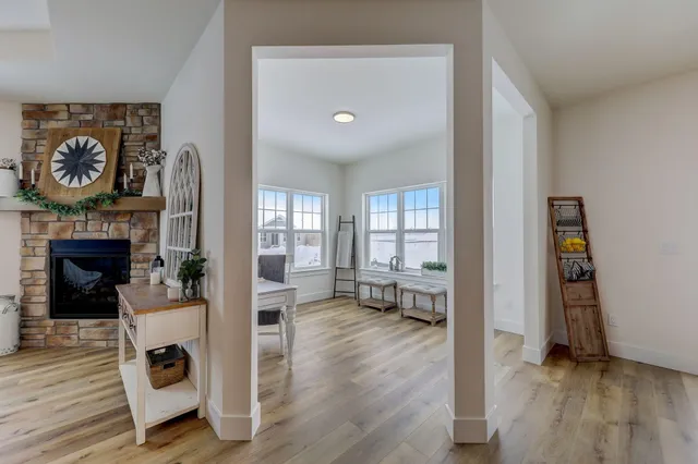 $549,900 | 847 Stirling Drive, Unit BLDG 23 45, Oconomowoc, WI 53066