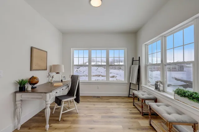 $549,900 | 847 Stirling Drive, Unit BLDG 23 45, Oconomowoc, WI 53066