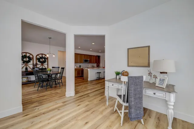 $549,900 | 847 Stirling Drive, Unit BLDG 23 45, Oconomowoc, WI 53066