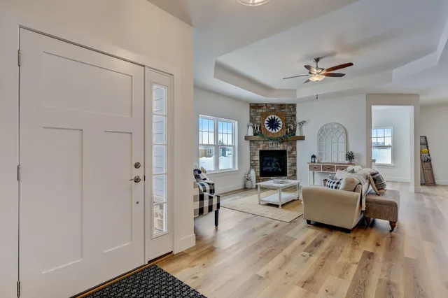 $549,900 | 847 Stirling Drive, Unit BLDG 23 45, Oconomowoc, WI 53066