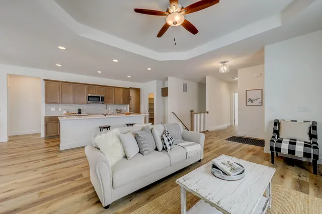 $549,900 | 847 Stirling Drive, Unit BLDG 23 45, Oconomowoc, WI 53066