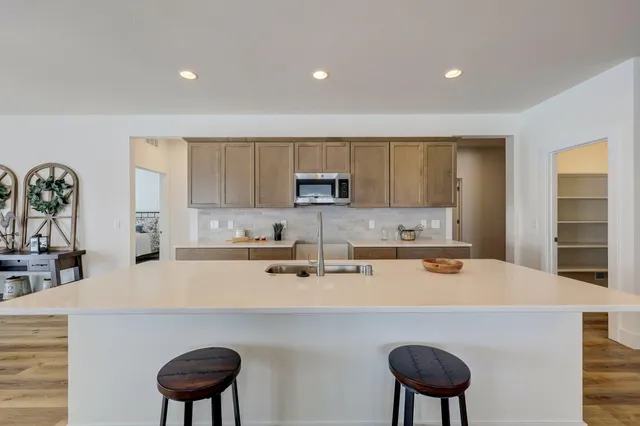 $549,900 | 847 Stirling Drive, Unit BLDG 23 45, Oconomowoc, WI 53066