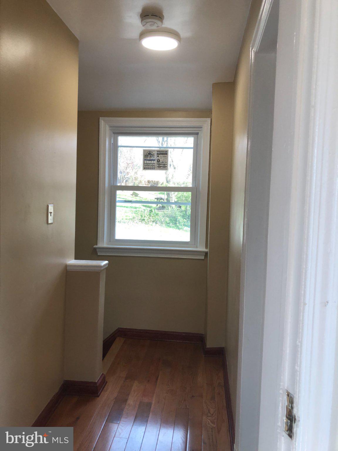 2606 Parker Avenue Silver Spring, MD 20902 - Photo 21 of 31 Hallway