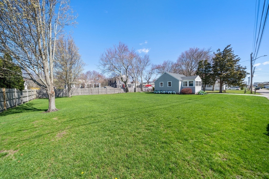104 Hartford Road Marshfield, MA 02050 - Photo 28 of 37