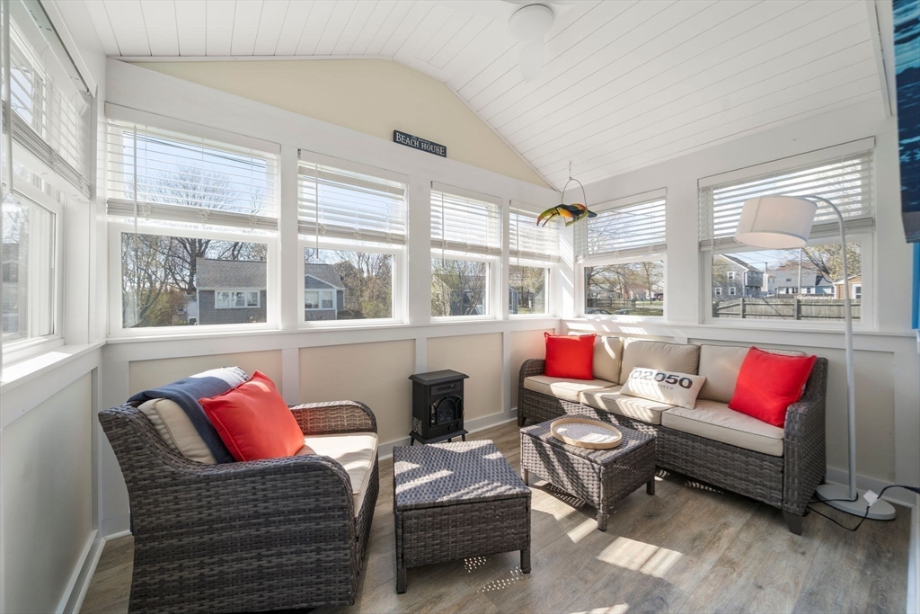 104 Hartford Road Marshfield, MA 02050 - Photo 4 of 37