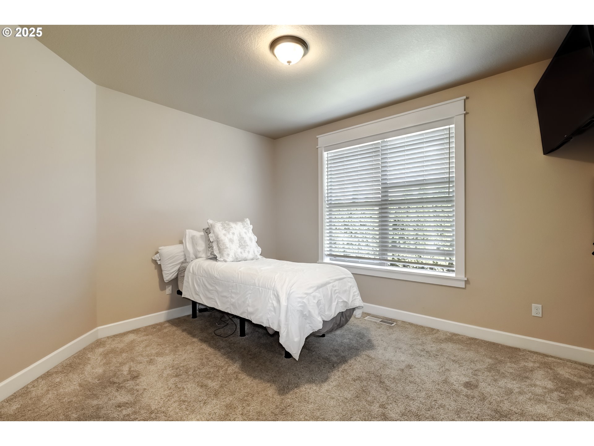 9361 Northwest Murlea Lane Portland, OR 97229 - Photo 19 of 40