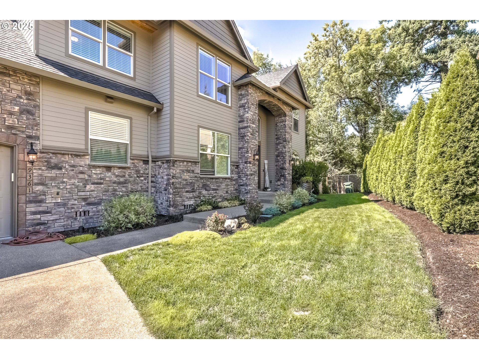 9361 Northwest Murlea Lane Portland, OR 97229 - Photo 2 of 40