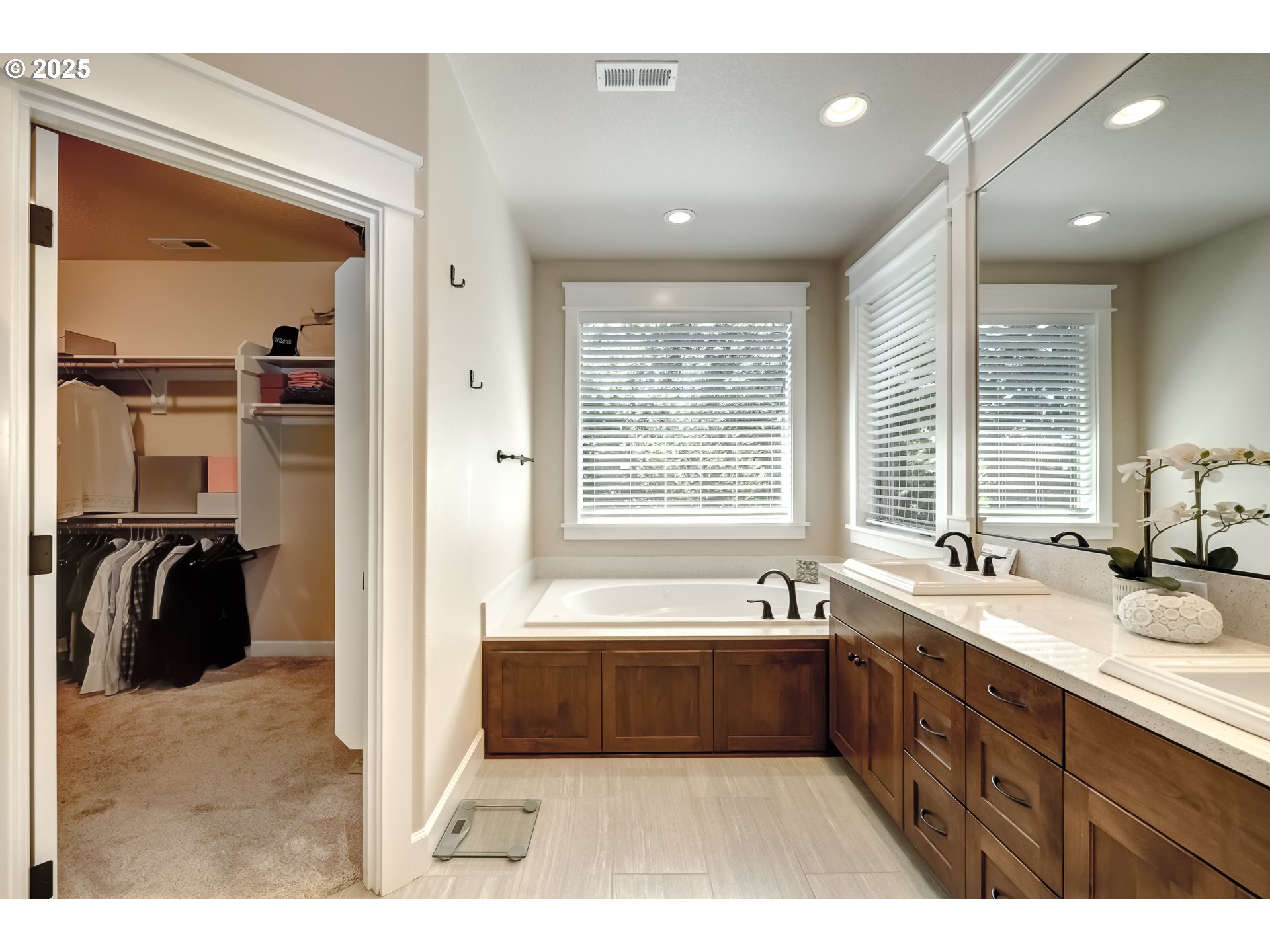 9361 Northwest Murlea Lane Portland, OR 97229 - Photo 24 of 40