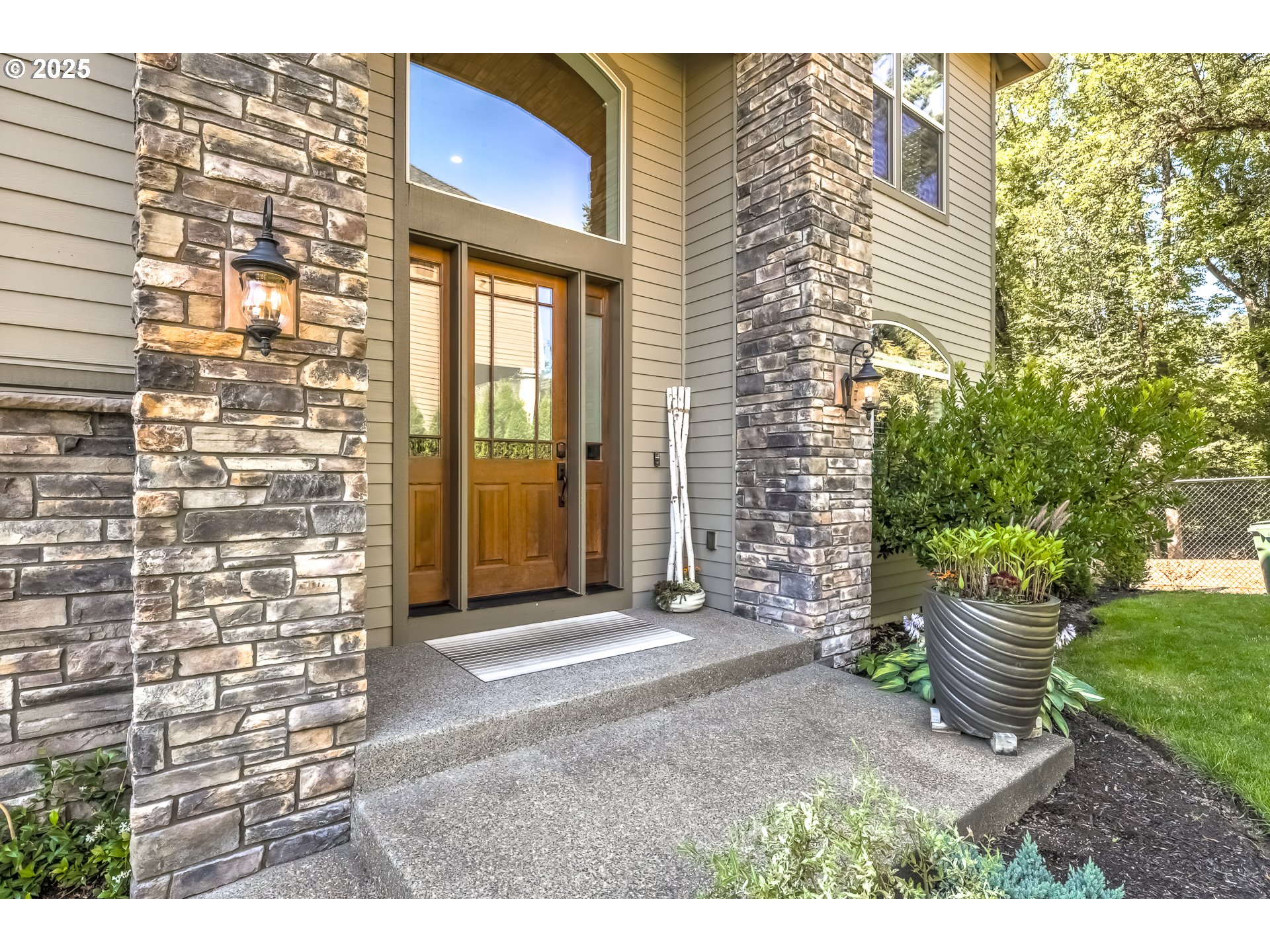 9361 Northwest Murlea Lane Portland, OR 97229 - Photo 3 of 40