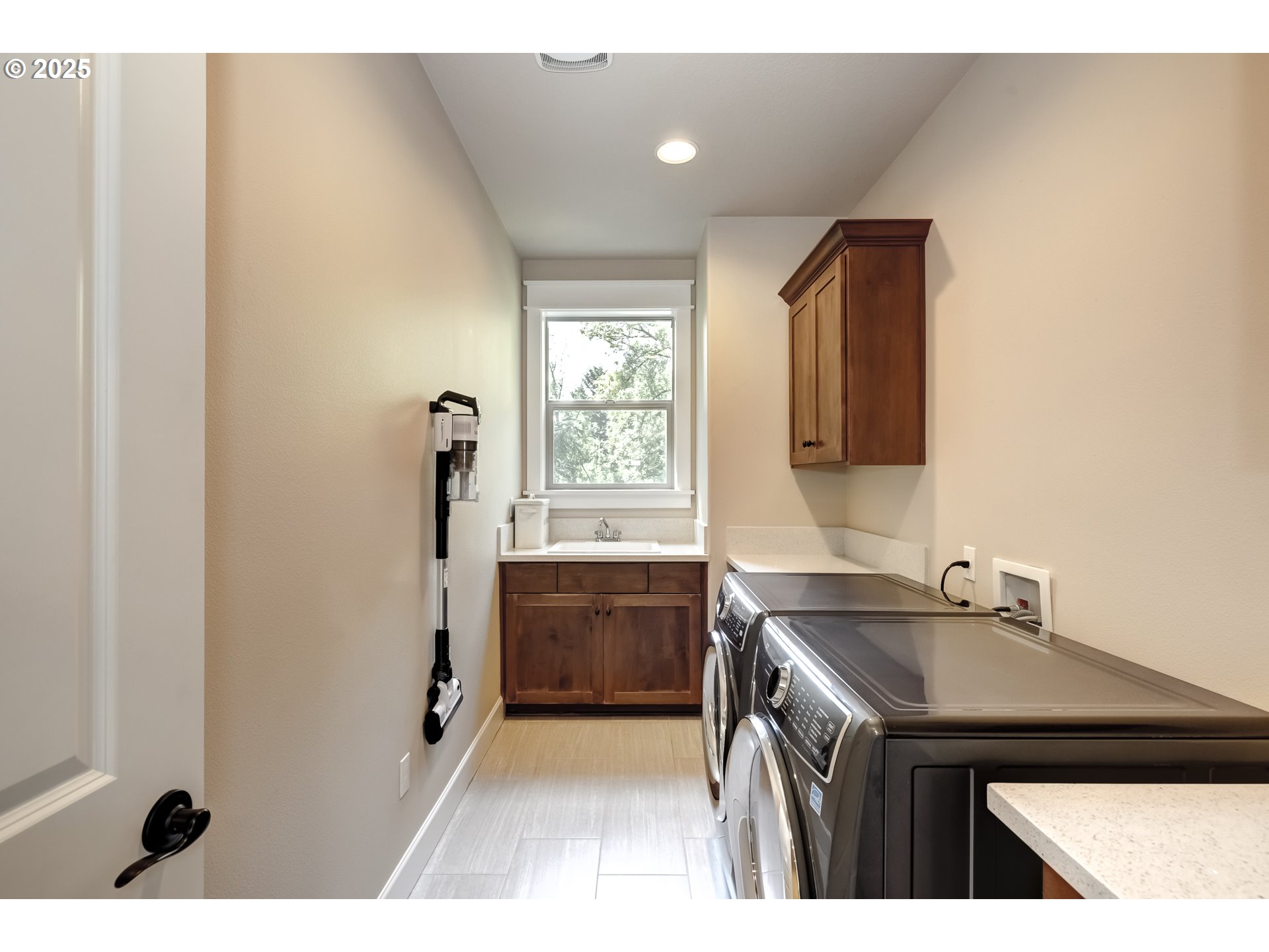 9361 Northwest Murlea Lane Portland, OR 97229 - Photo 33 of 40