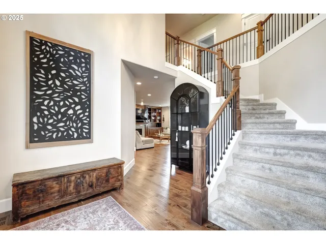 $958,900 | 9361 Northwest Murlea Lane, Portland, OR 97229