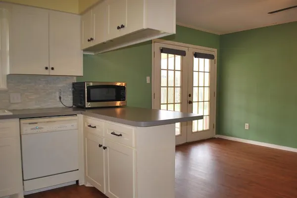 $189,900 | 2604 West Johnson Street, Denison, TX 75020