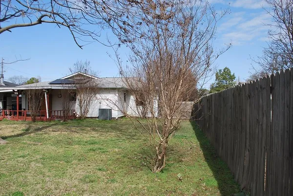$189,900 | 2604 West Johnson Street, Denison, TX 75020
