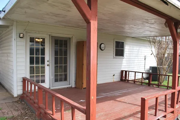 $189,900 | 2604 West Johnson Street, Denison, TX 75020