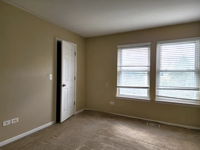 $335,000 | 570 Collier Drive, Antioch, IL 60002