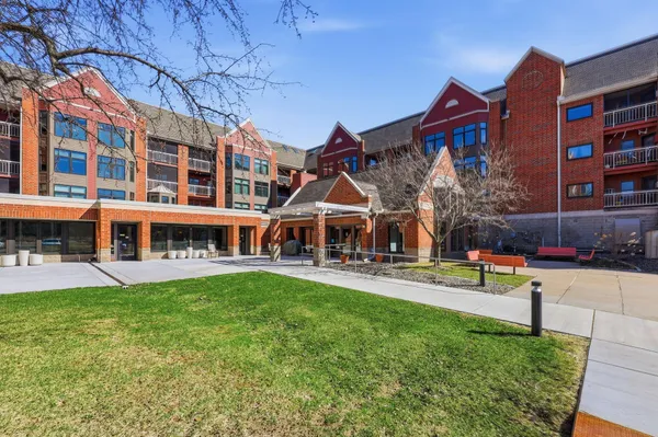 $145,000 | 500 County B Road West, Unit 103, St. Paul, MN 55113