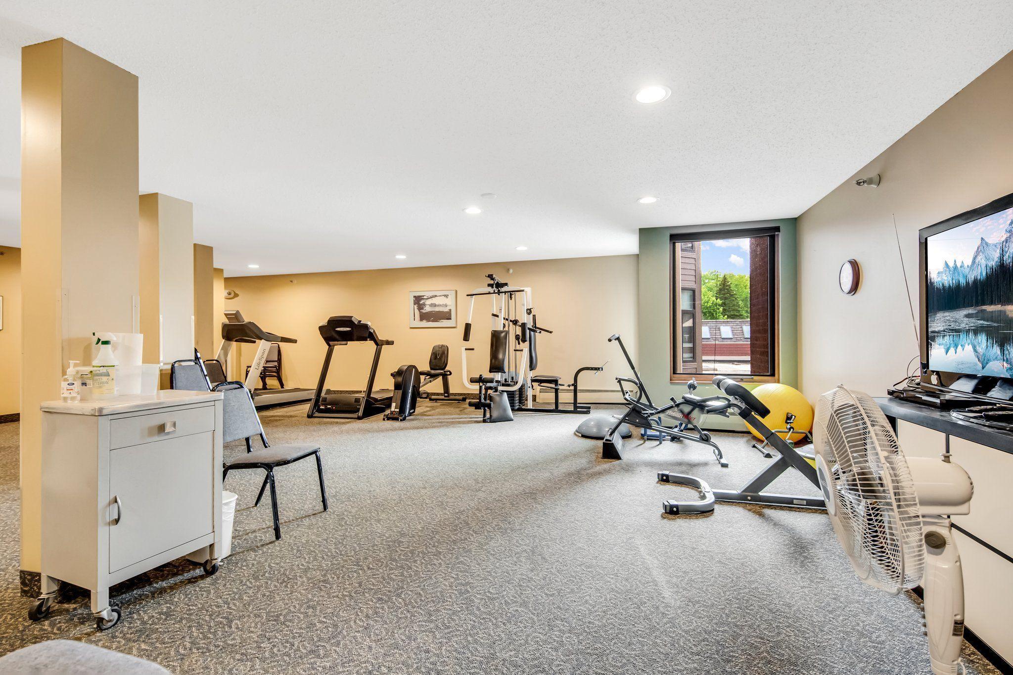 500 County B Road West, Unit 103 St. Paul, MN 55113 - Photo 17 of 41