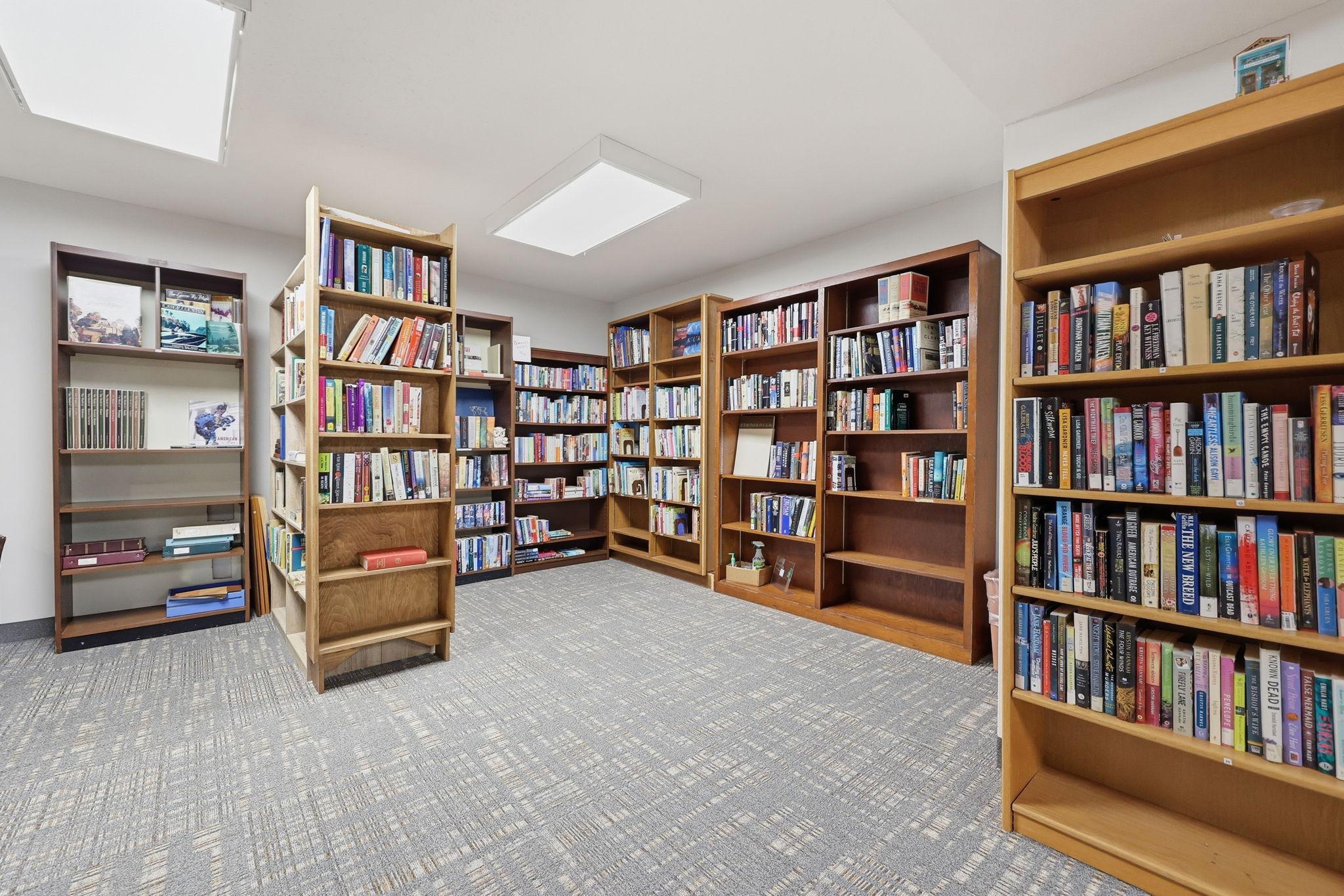 500 County B Road West, Unit 103 St. Paul, MN 55113 - Photo 22 of 41