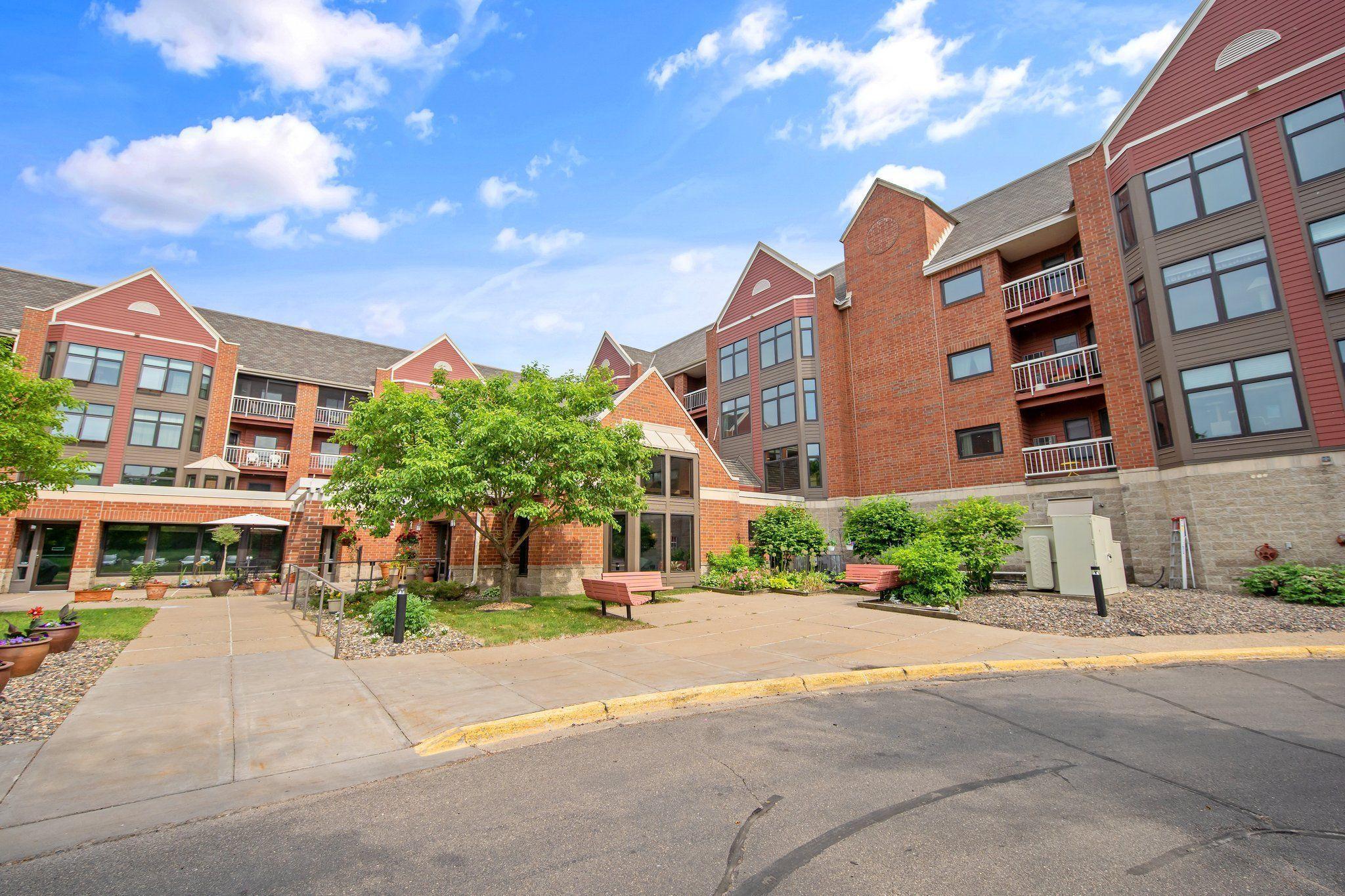 500 County B Road West, Unit 103 St. Paul, MN 55113 - Photo 40 of 41