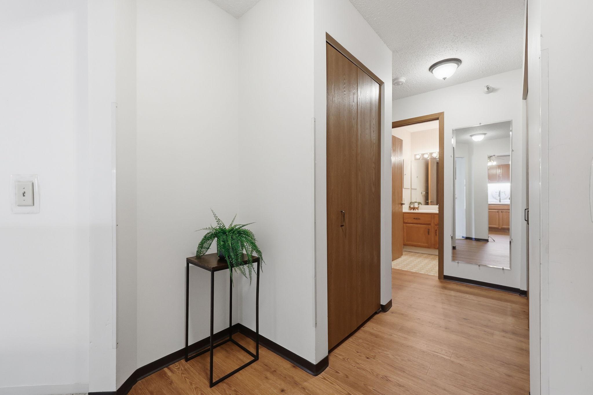 500 County B Road West, Unit 103 St. Paul, MN 55113 - Photo 7 of 41