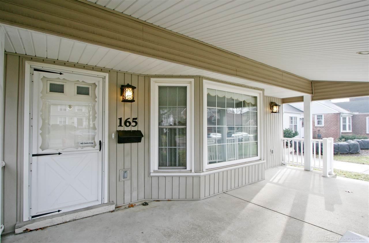 165 Maplefield Road Pleasant Ridge, MI 48069 - Photo 4 of 31