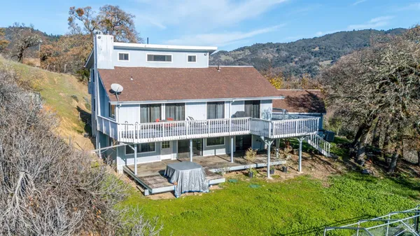 $749,000 | 6620 Robinson Creek Road, Ukiah, CA 95482